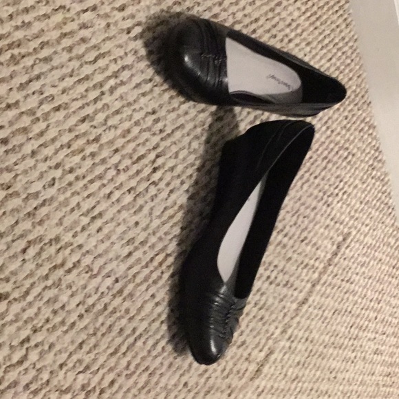 Shoes - Picture 2 of 3